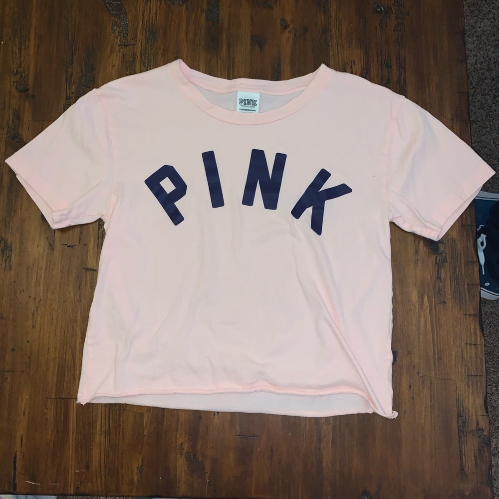 Pink cropped t shirt